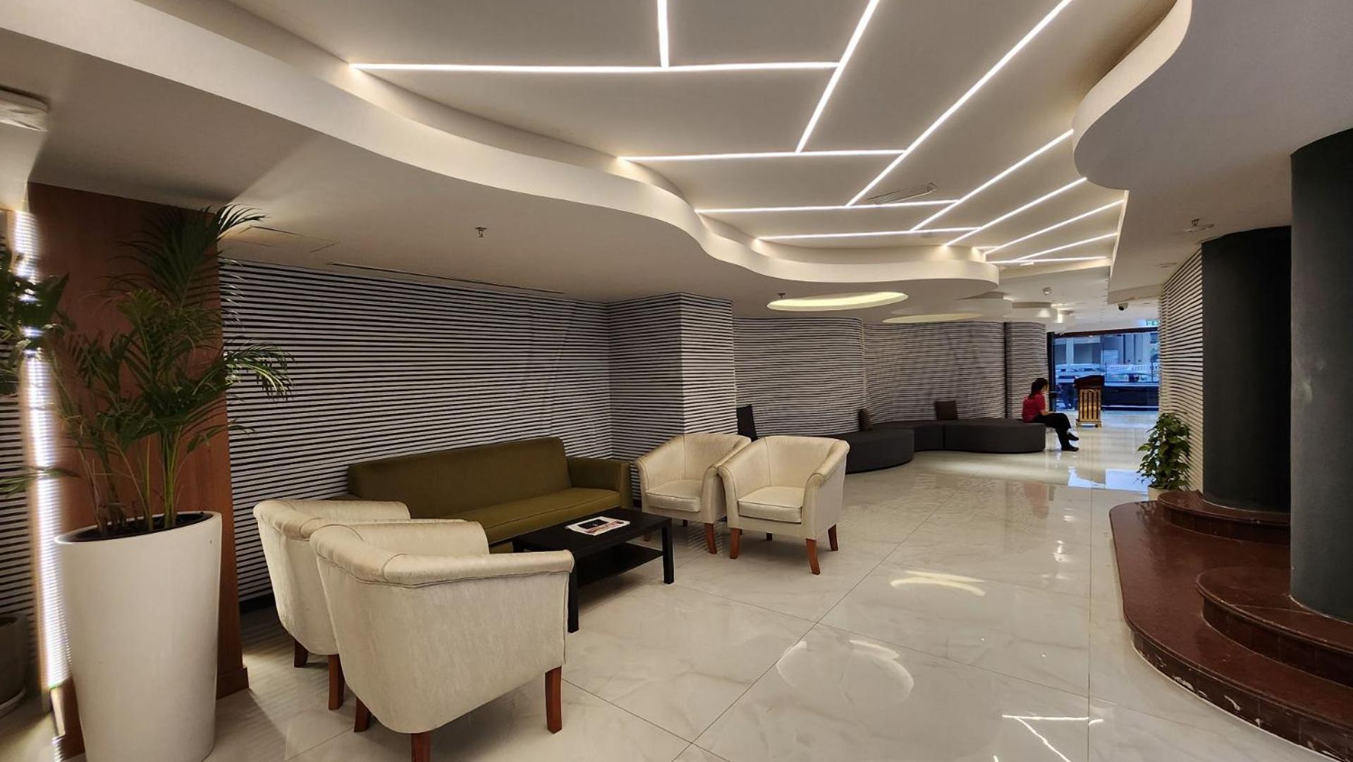 Vendome Plaza Hotel Dubai Exterior photo