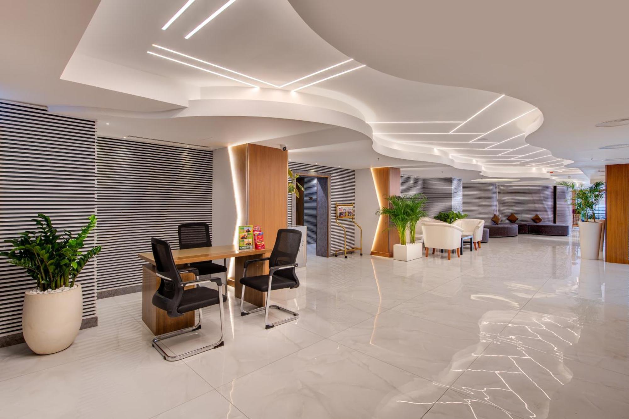 Vendome Plaza Hotel Dubai Exterior photo